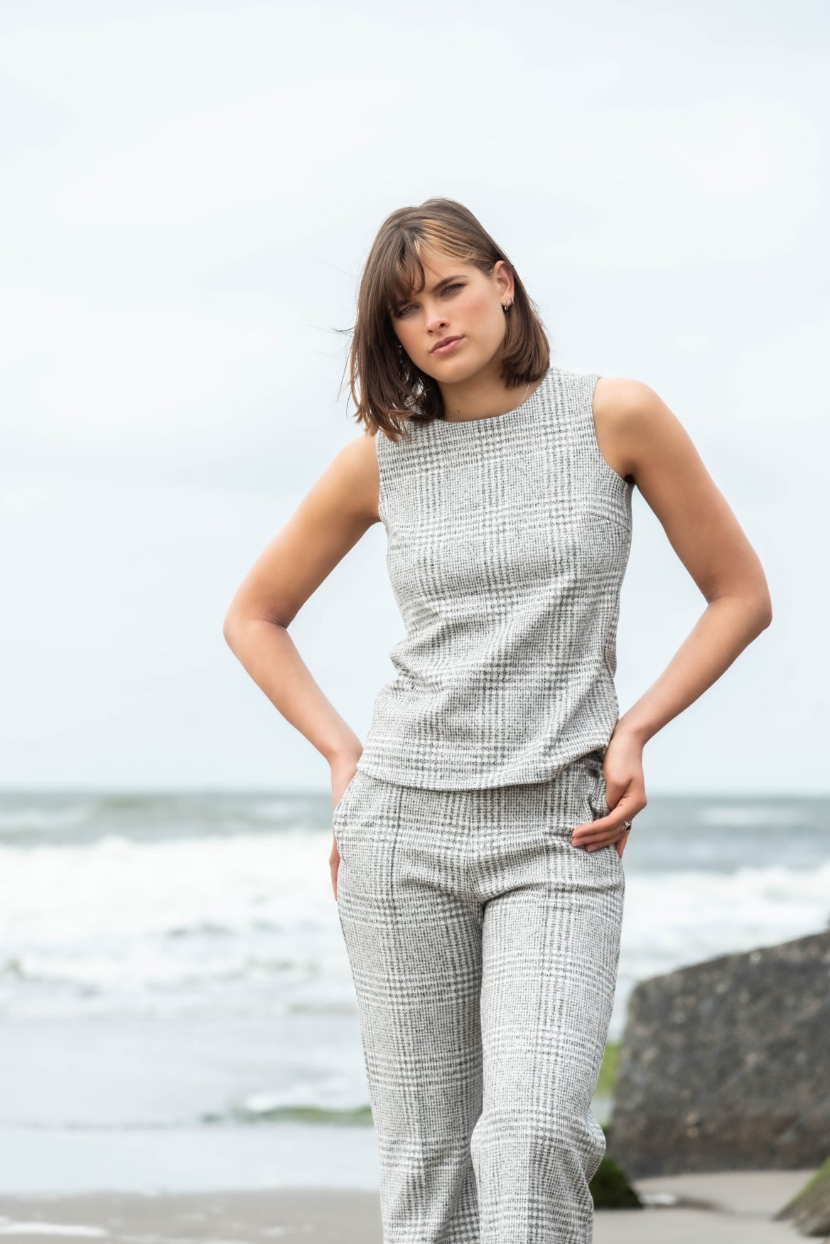 Amber | grey - offwhite