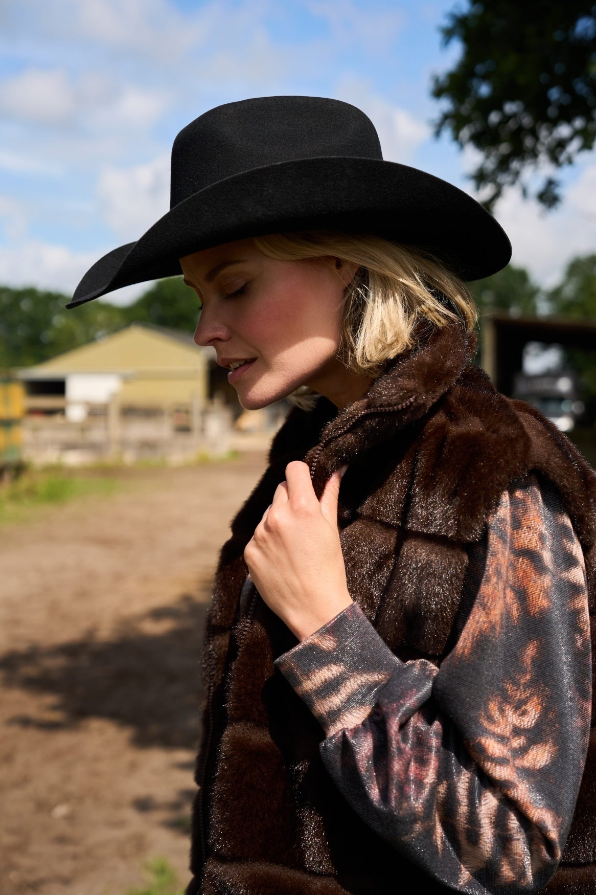 Gilet Moor SL Lines Short-RMJ Shaggy Faux Fur | Ganache Brown