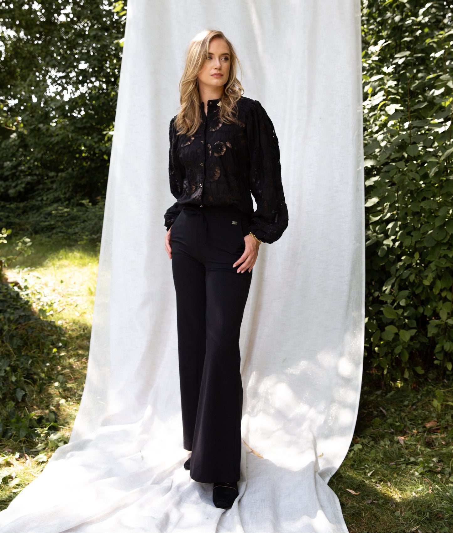 Job Open Embroidery | Black