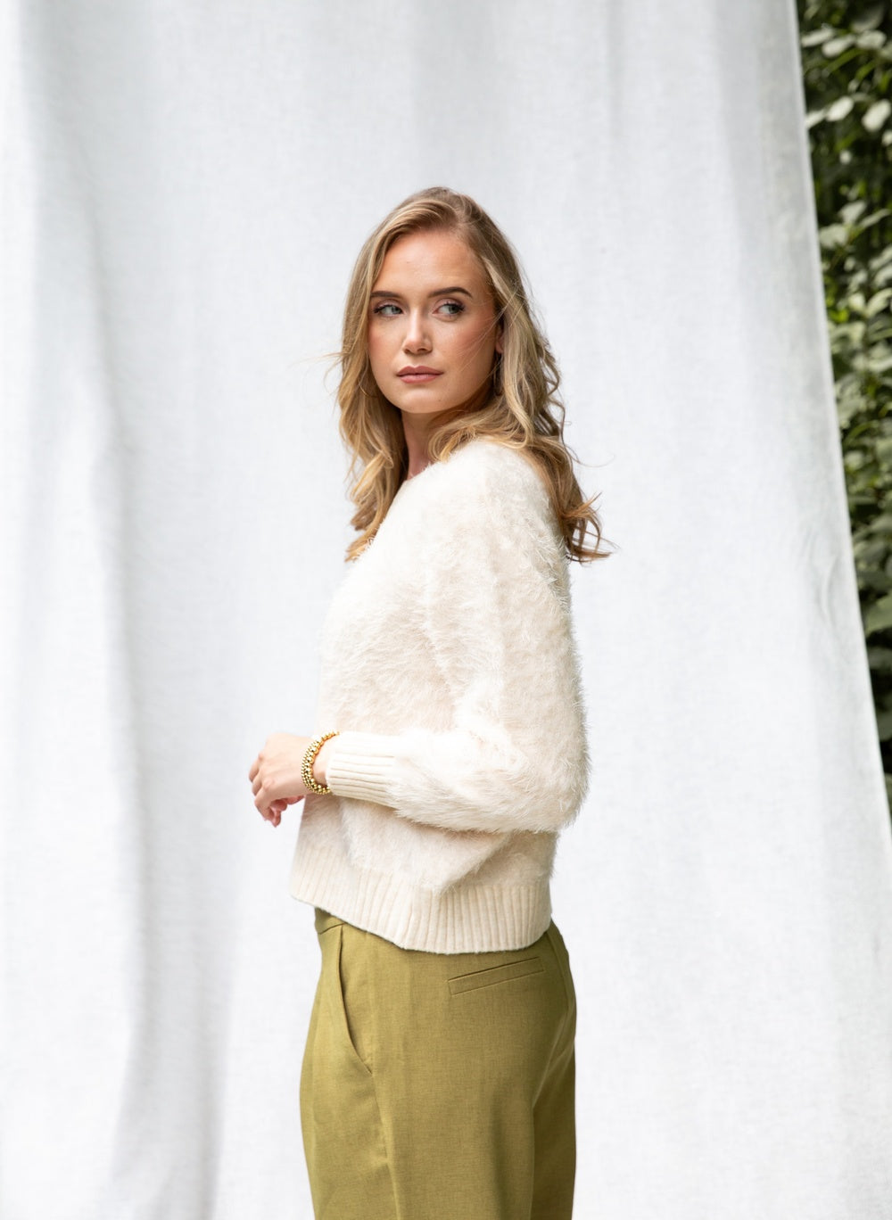 Hairy Feather Cable | Off White
