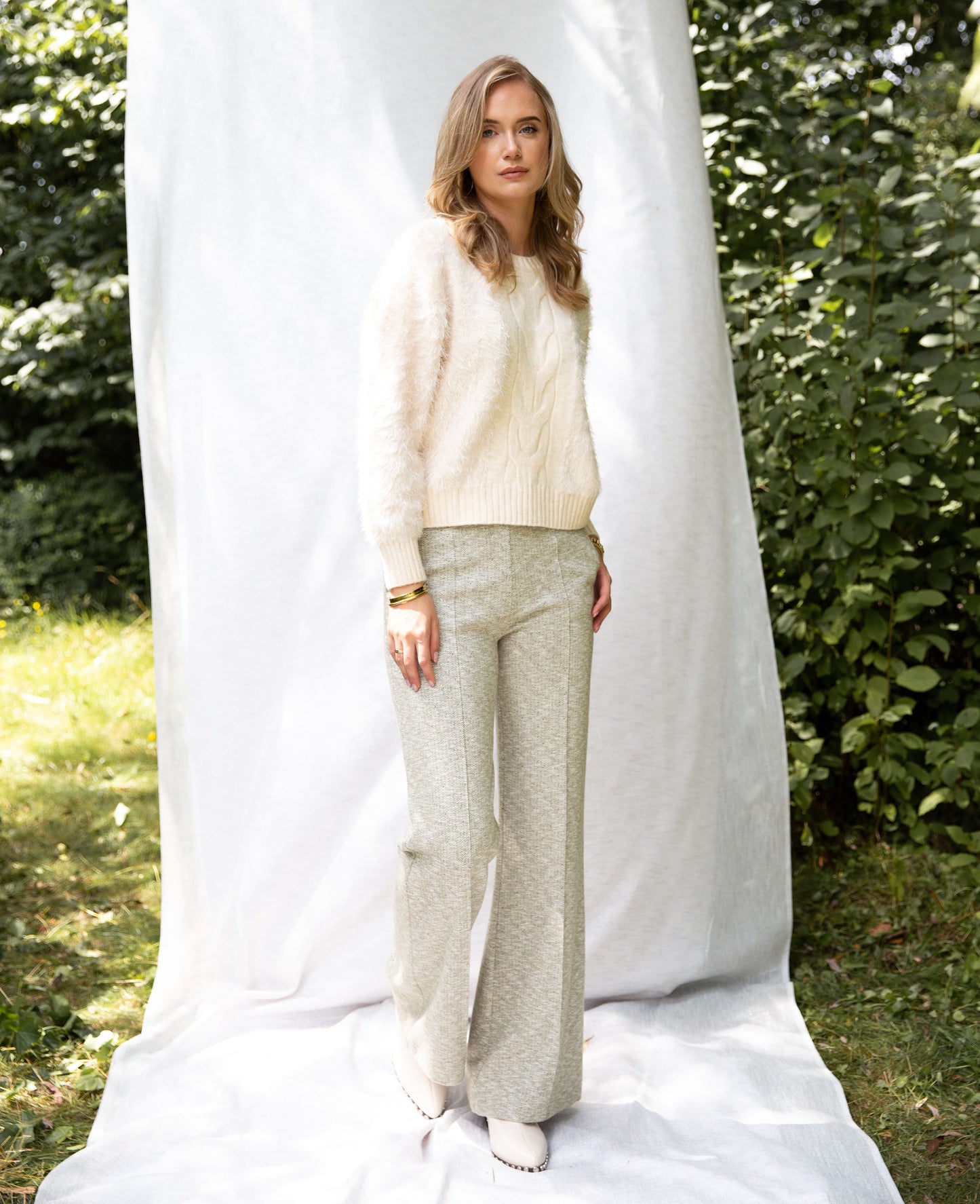 Hairy Feather Cable | Off White