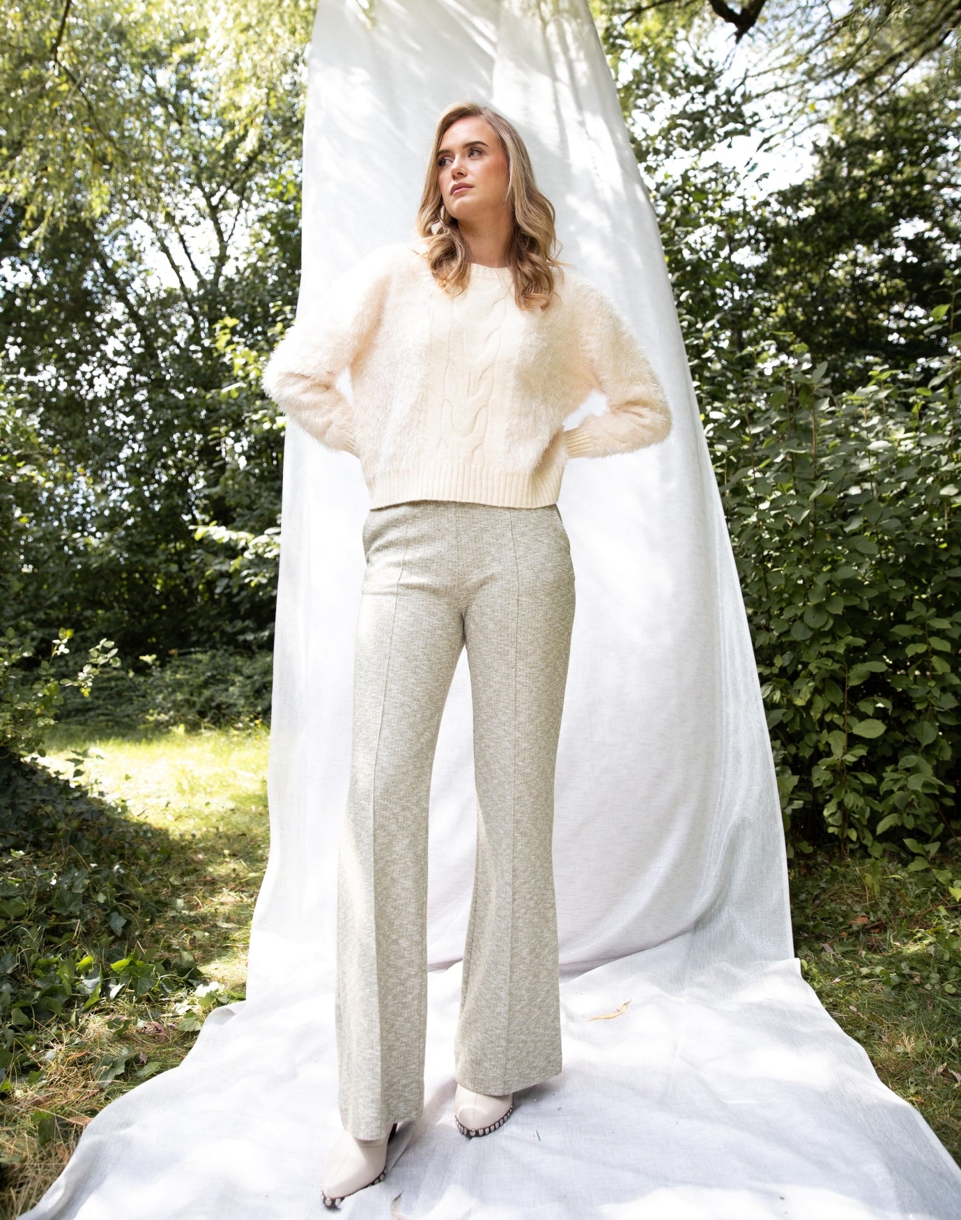 Hairy Feather Cable | Off White