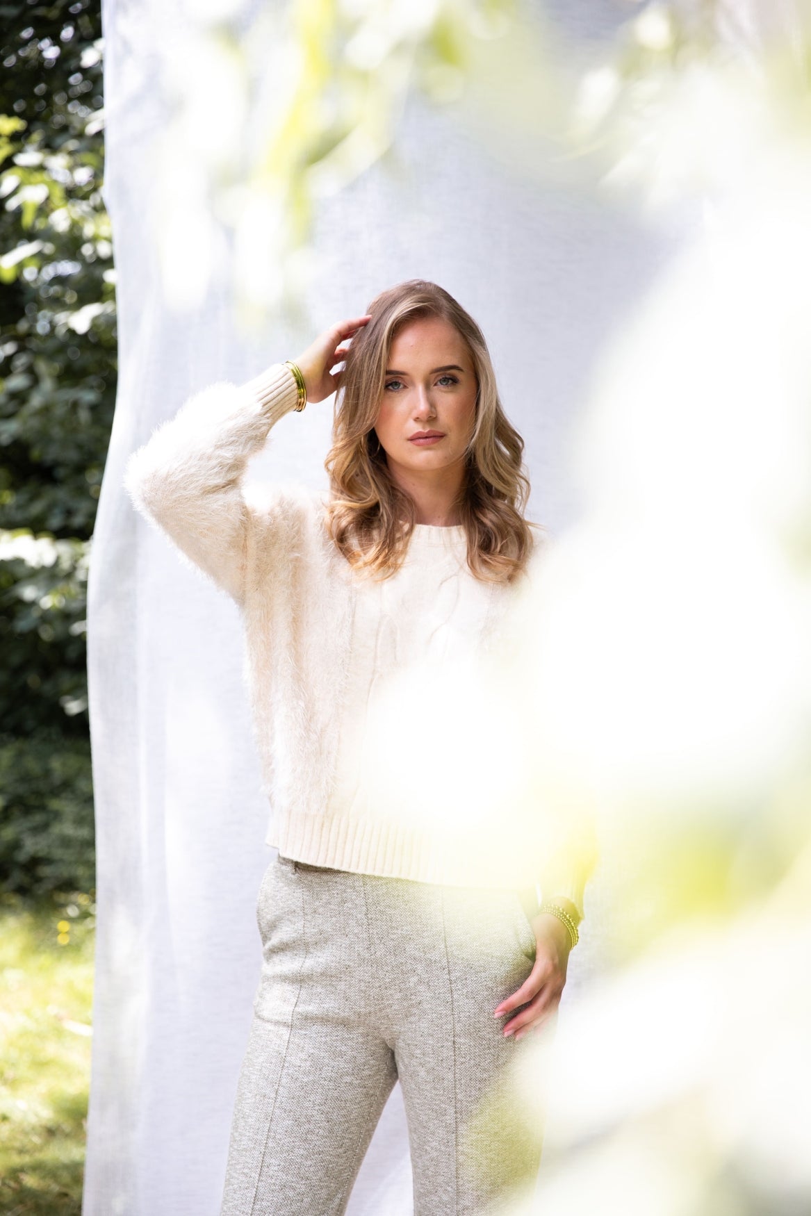 Hairy Feather Cable | Off White