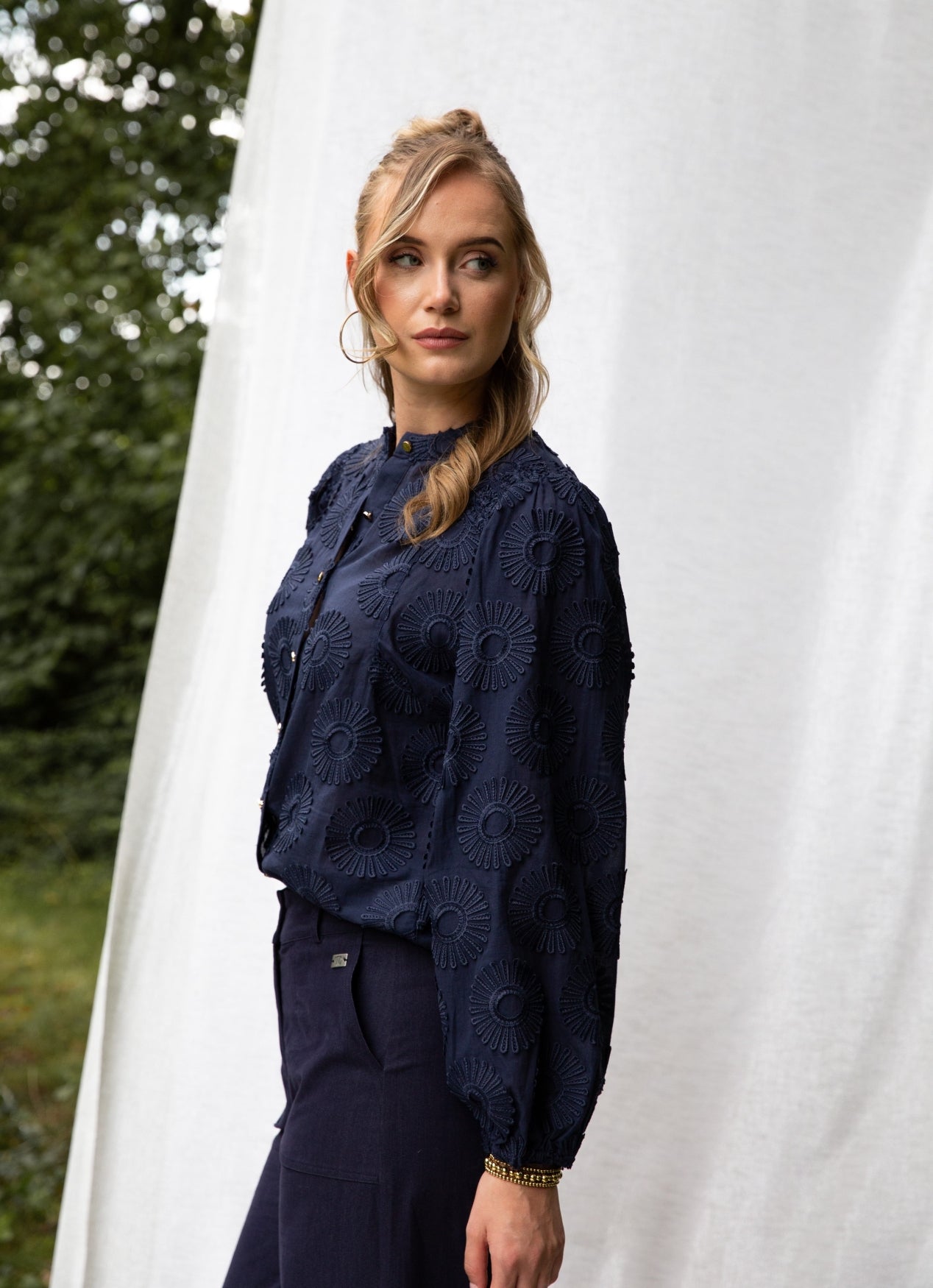 Job Flower Embroidery | Navy