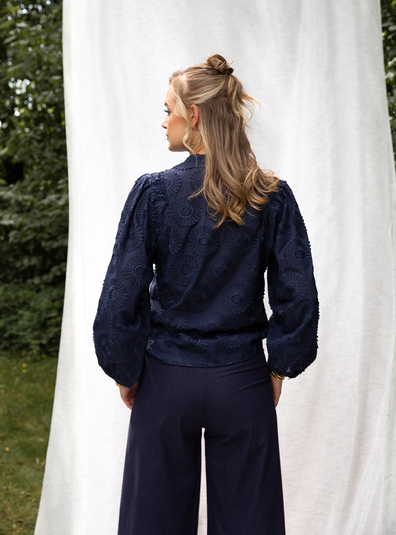 Job Flower Embroidery | Navy