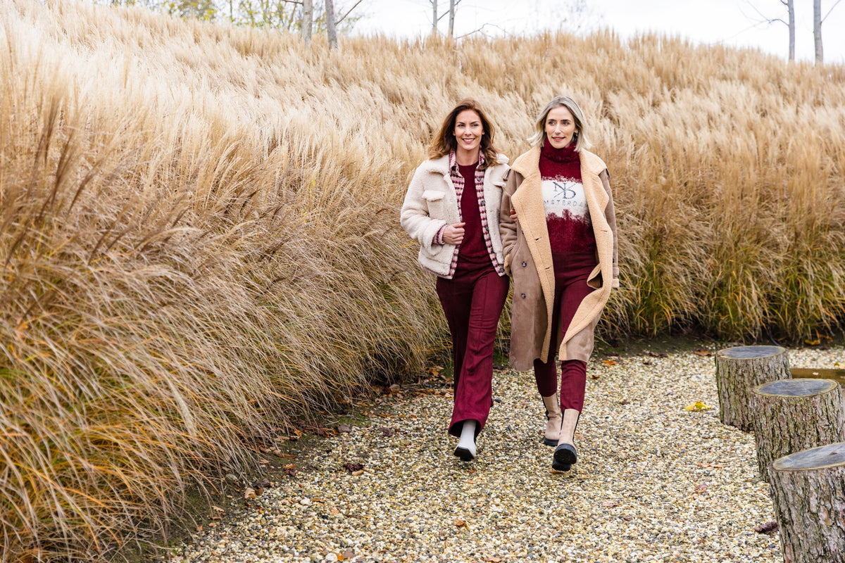 Victoria 1/2 SS-RMJ Furry Knit | Rhubarb Red