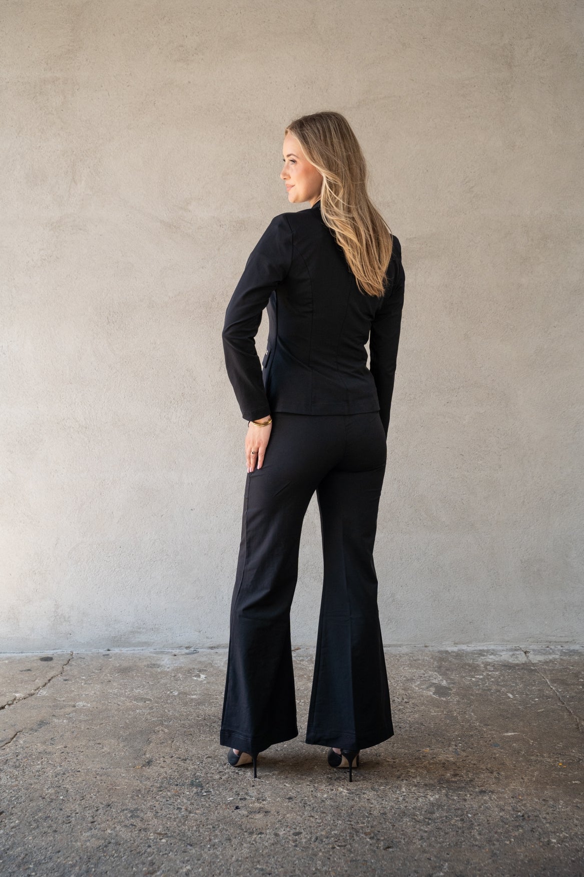 Ingrid Basic Travel | Black