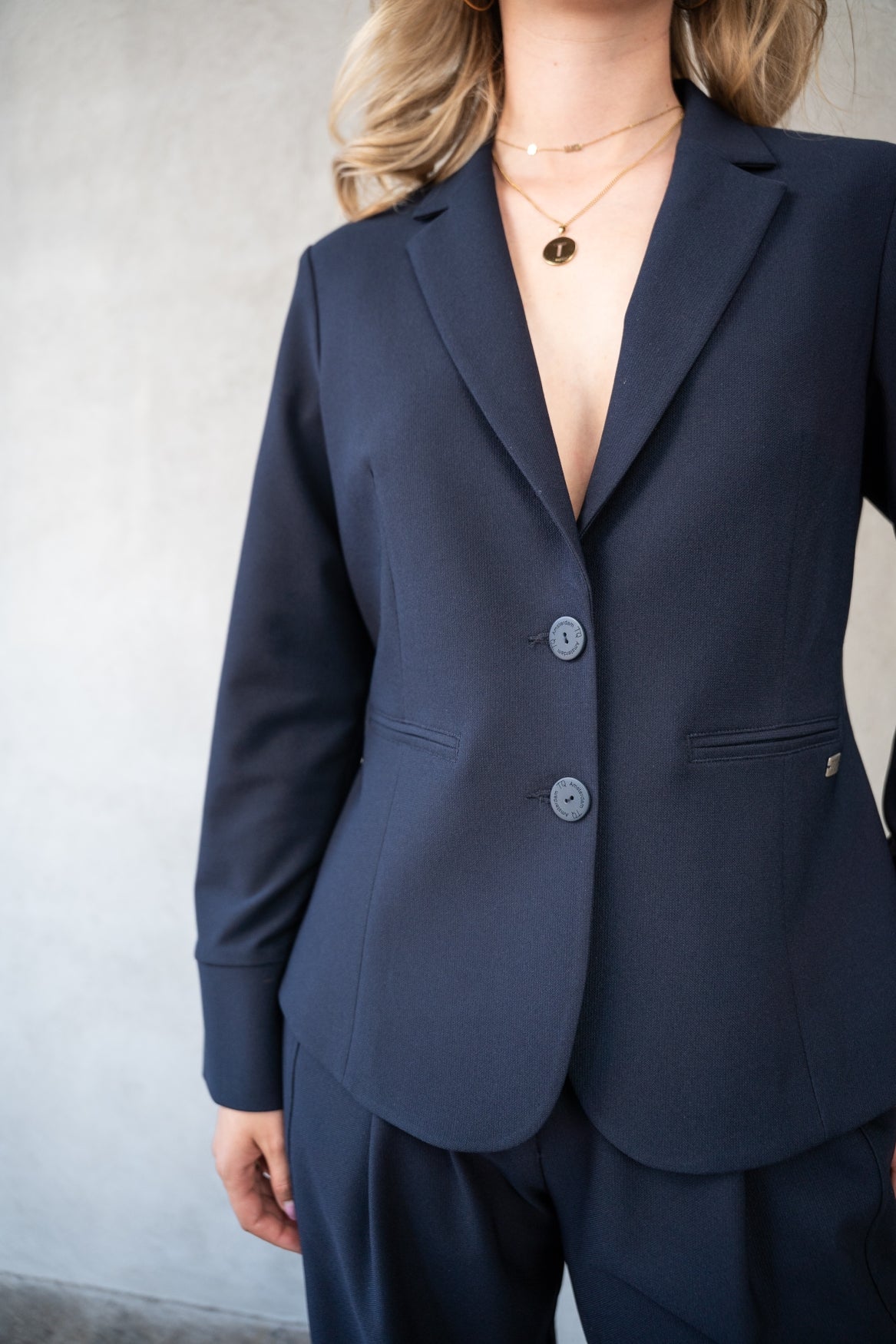 Manja V Textured Travel | Navy B