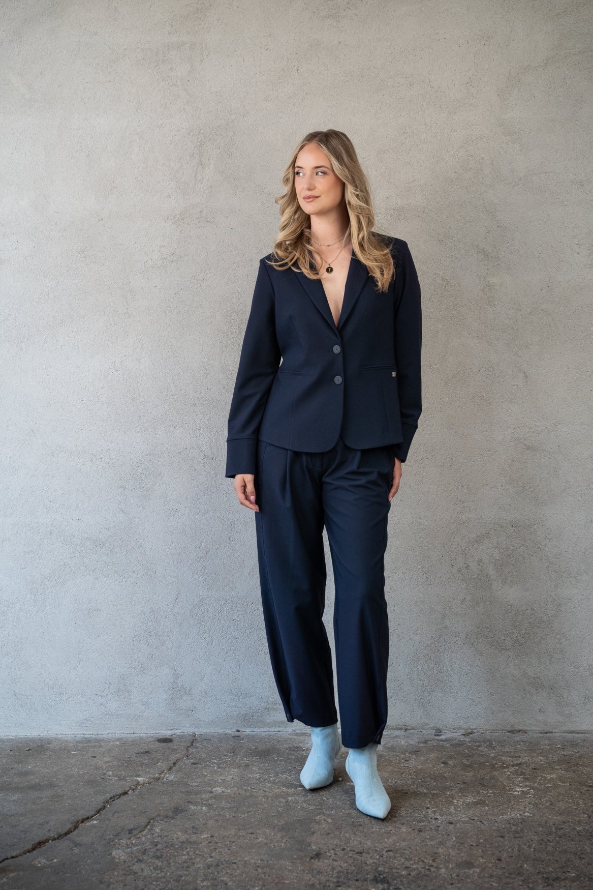 Manja V Textured Travel | Navy B