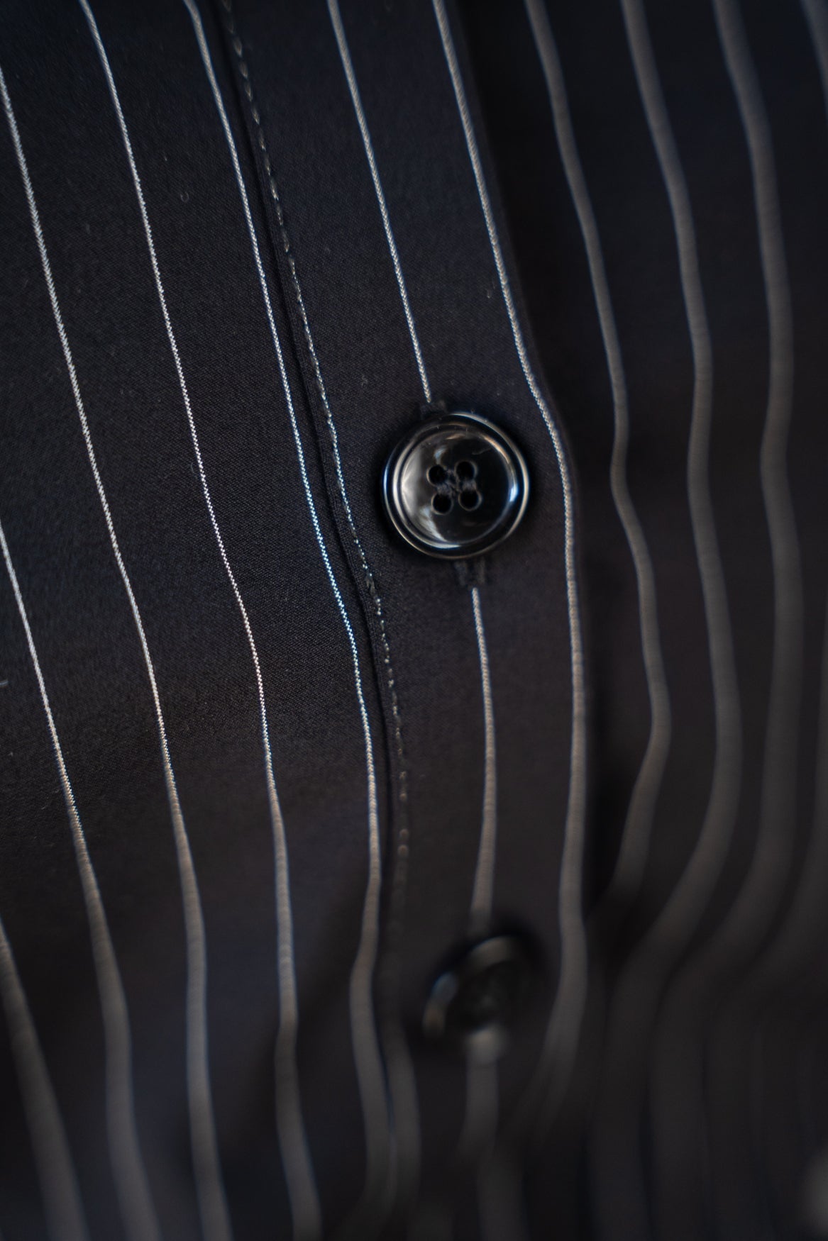 Mara LS | Pinstripe Black