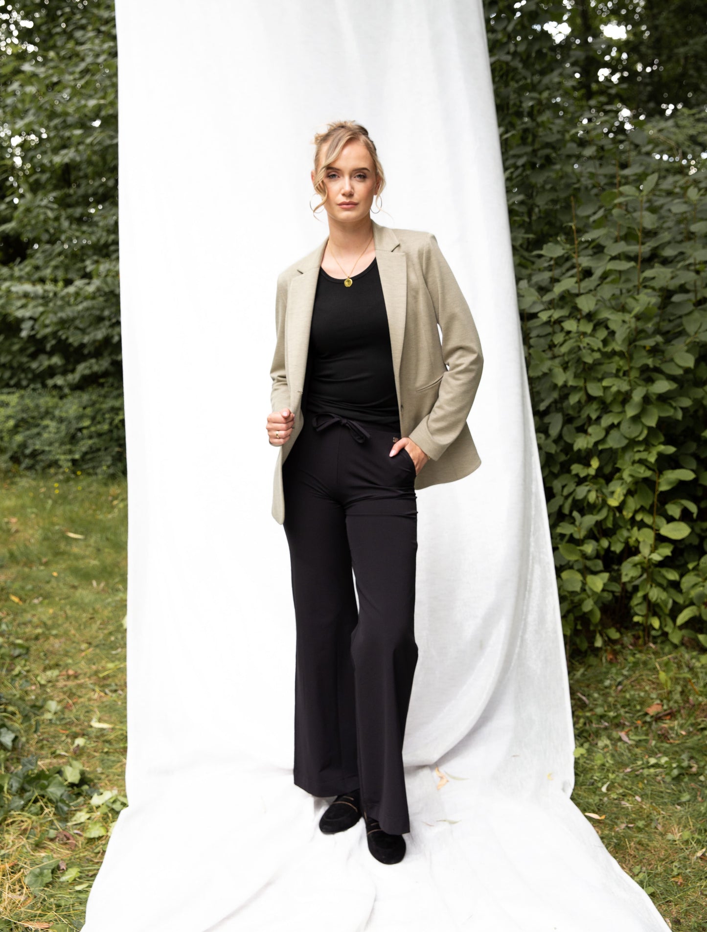 Victoria Basic Travel | Black