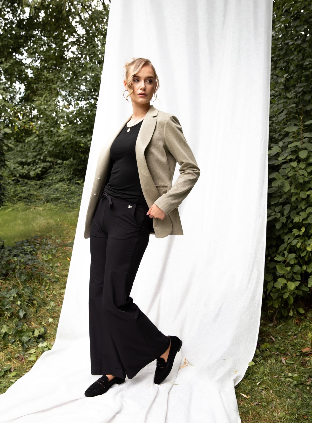 Victoria Basic Travel | Black