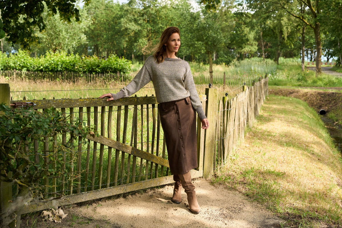 Rok Jelsa-RMJ Suedine | Ganache Brown