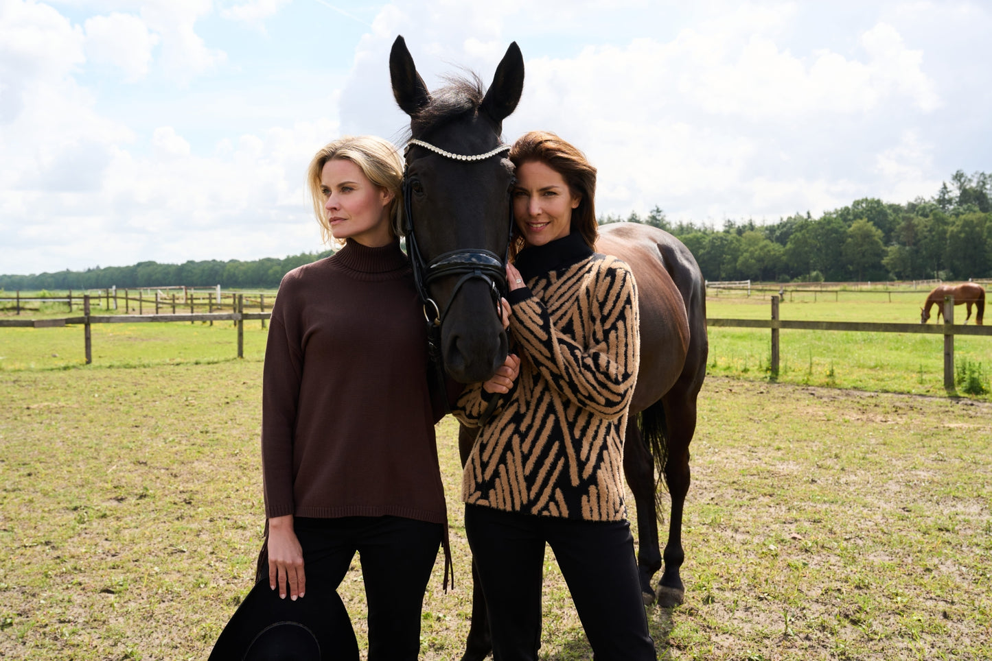 Trui Elisian LS-RMJ Furry Print Knit | Black-Tanzine
