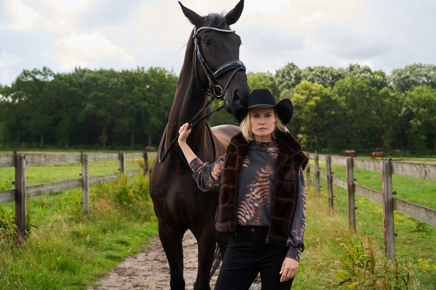 Gilet Moor SL Lines Short-RMJ Shaggy Faux Fur | Ganache Brown