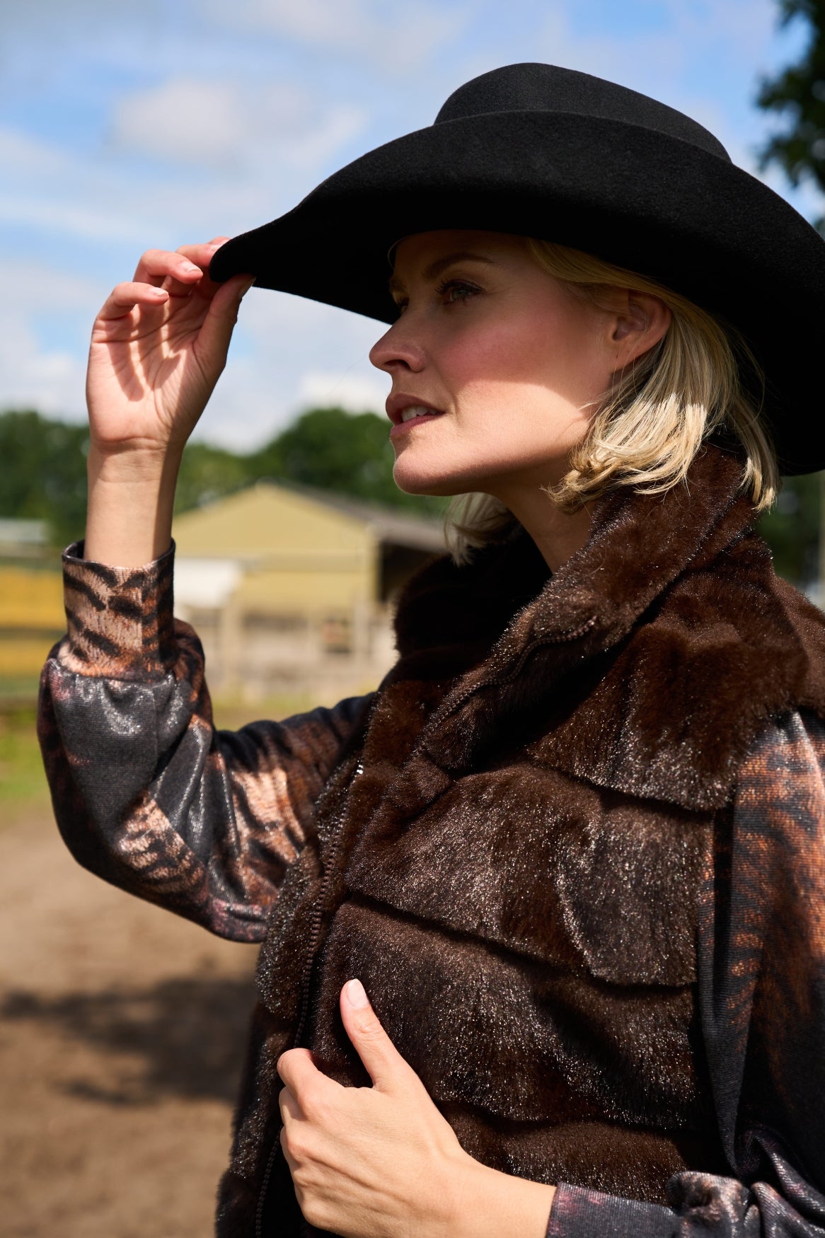 Gilet Moor SL Lines Short-RMJ Shaggy Faux Fur | Ganache Brown
