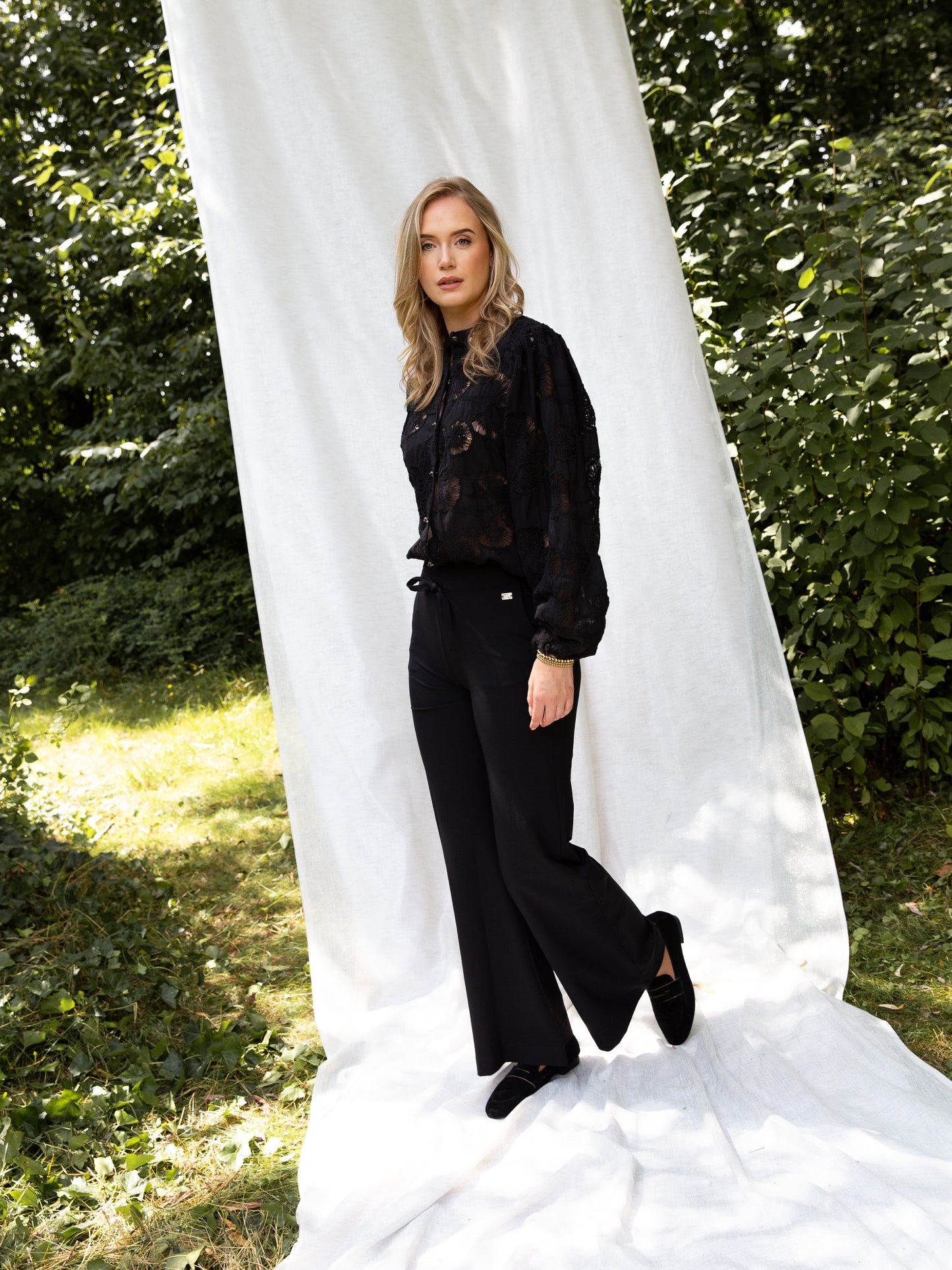 Job Open Embroidery | Black