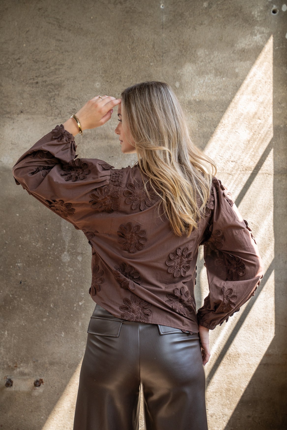 Blouse Job LS New Flower Embroidery | Brown