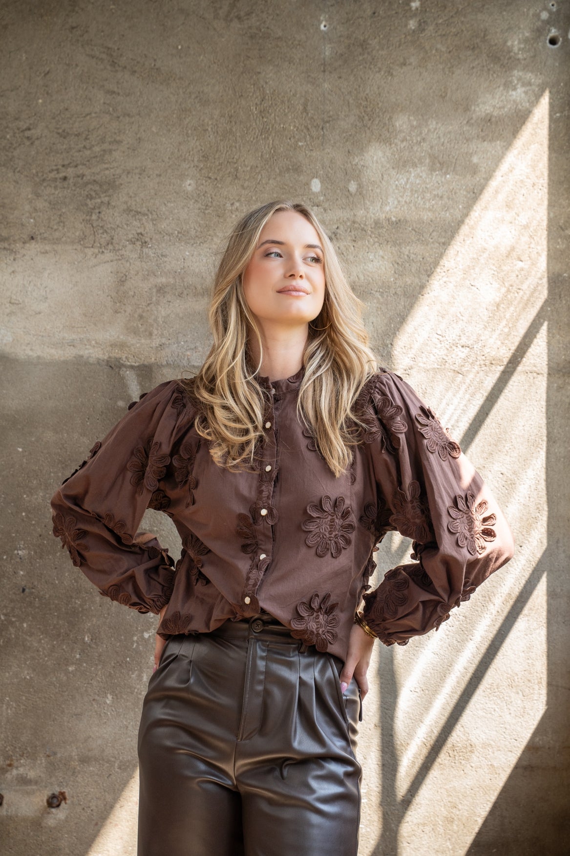 Blouse Job LS New Flower Embroidery | Brown
