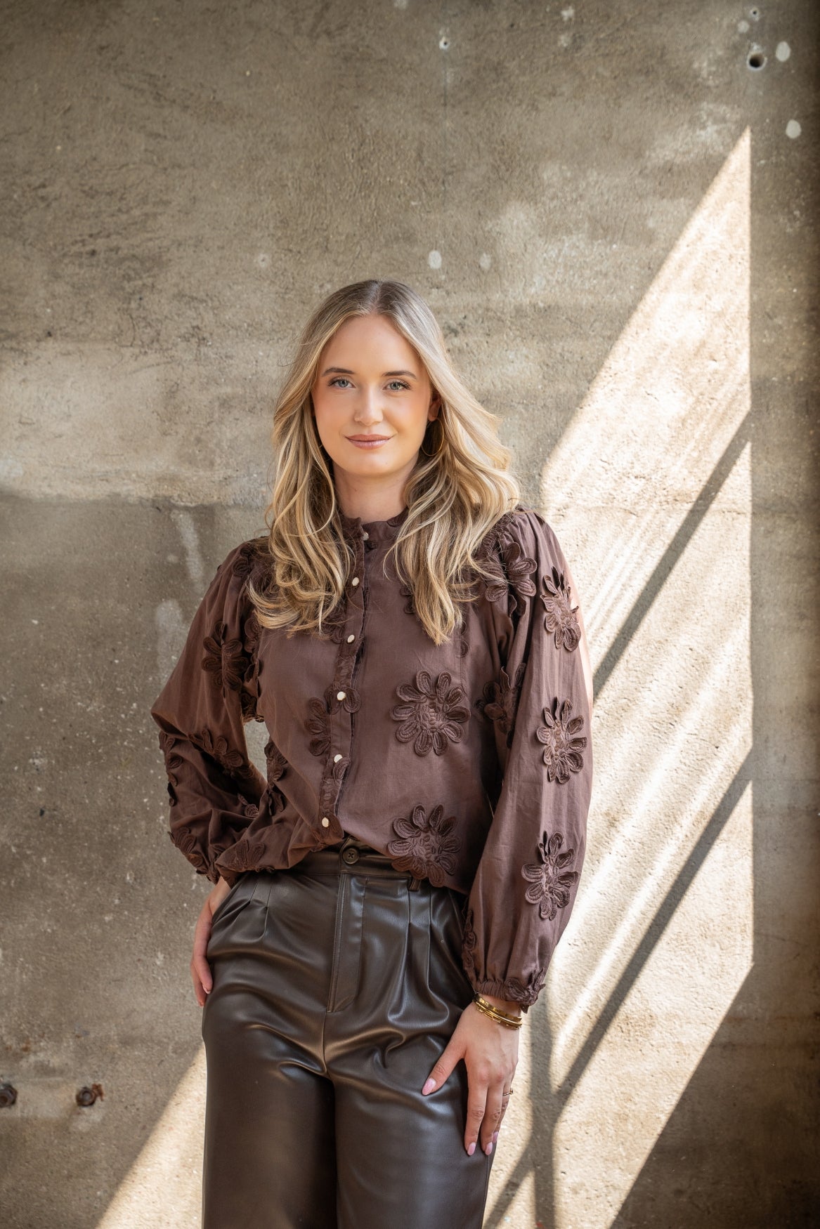 Blouse Job LS New Flower Embroidery | Brown