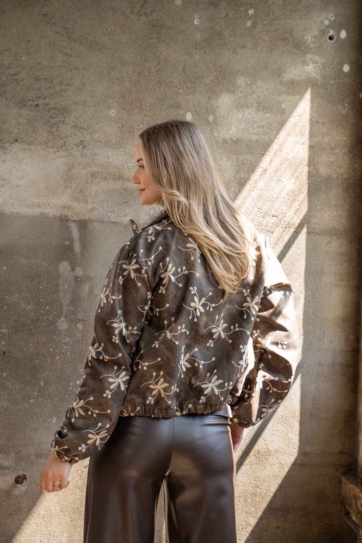 Jasje Bomber Twill Embroidery | Dark Brown
