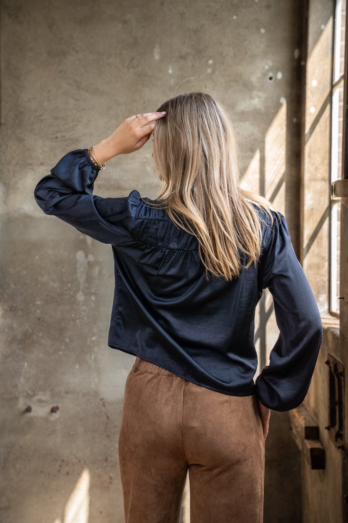 Blouse Cess Light Crincle Shiny Satin | Navy