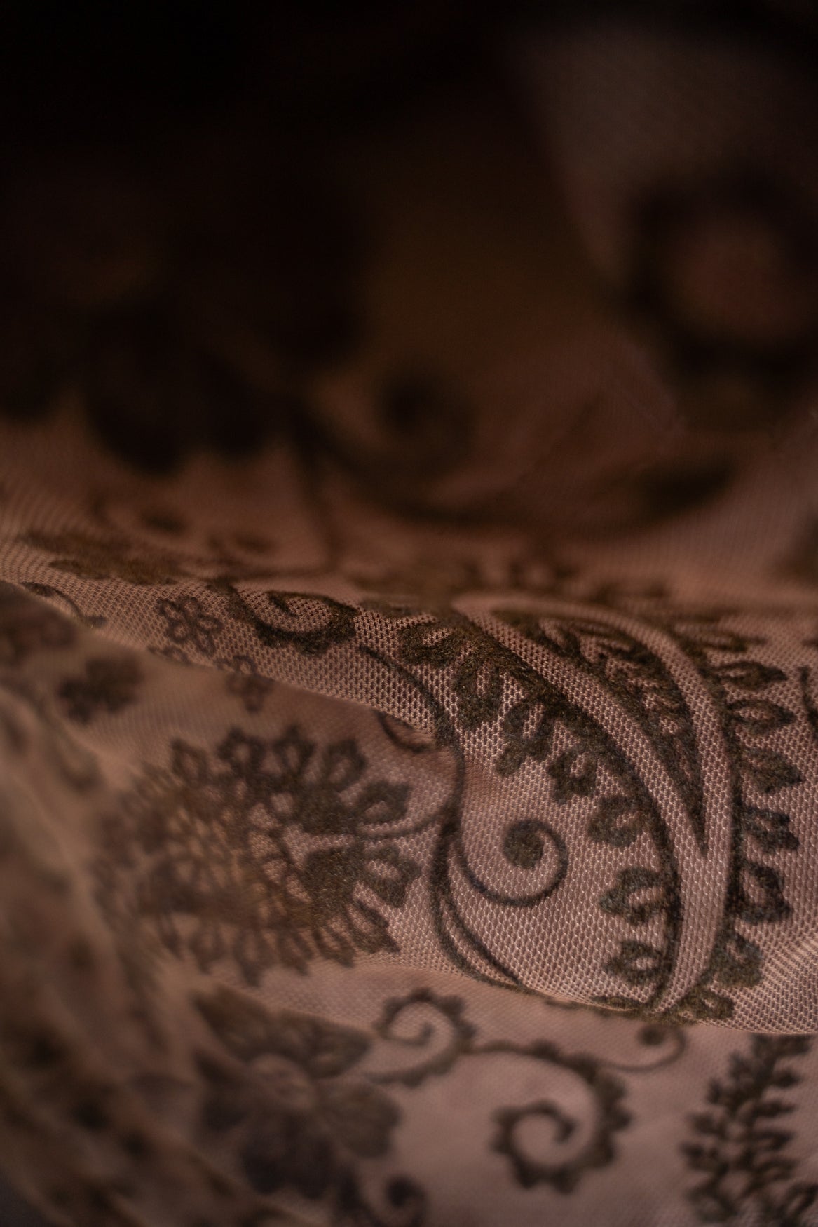 Top Friede Mesh Velour Print | Mid Brown