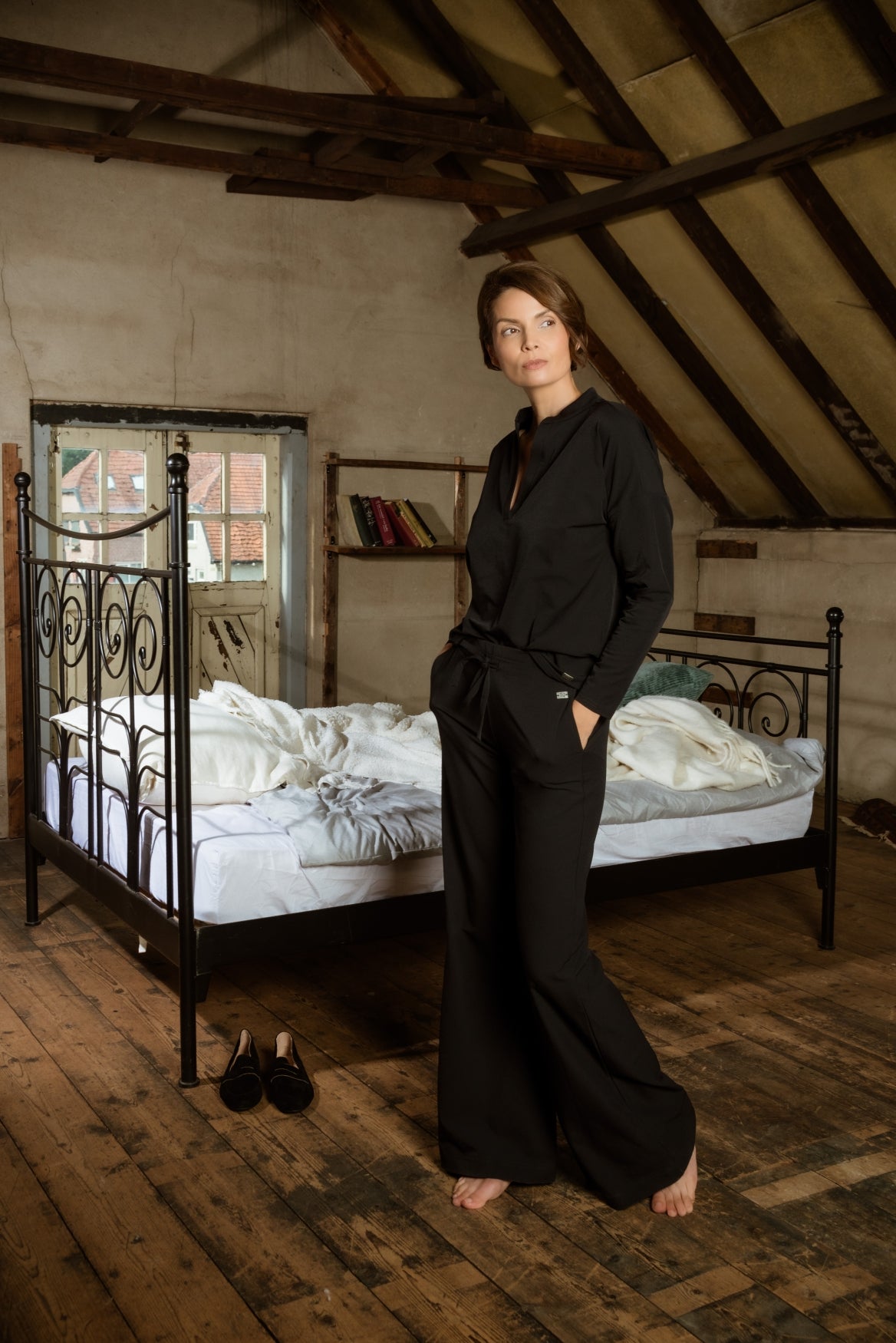 Victoria Basic Travel | Black