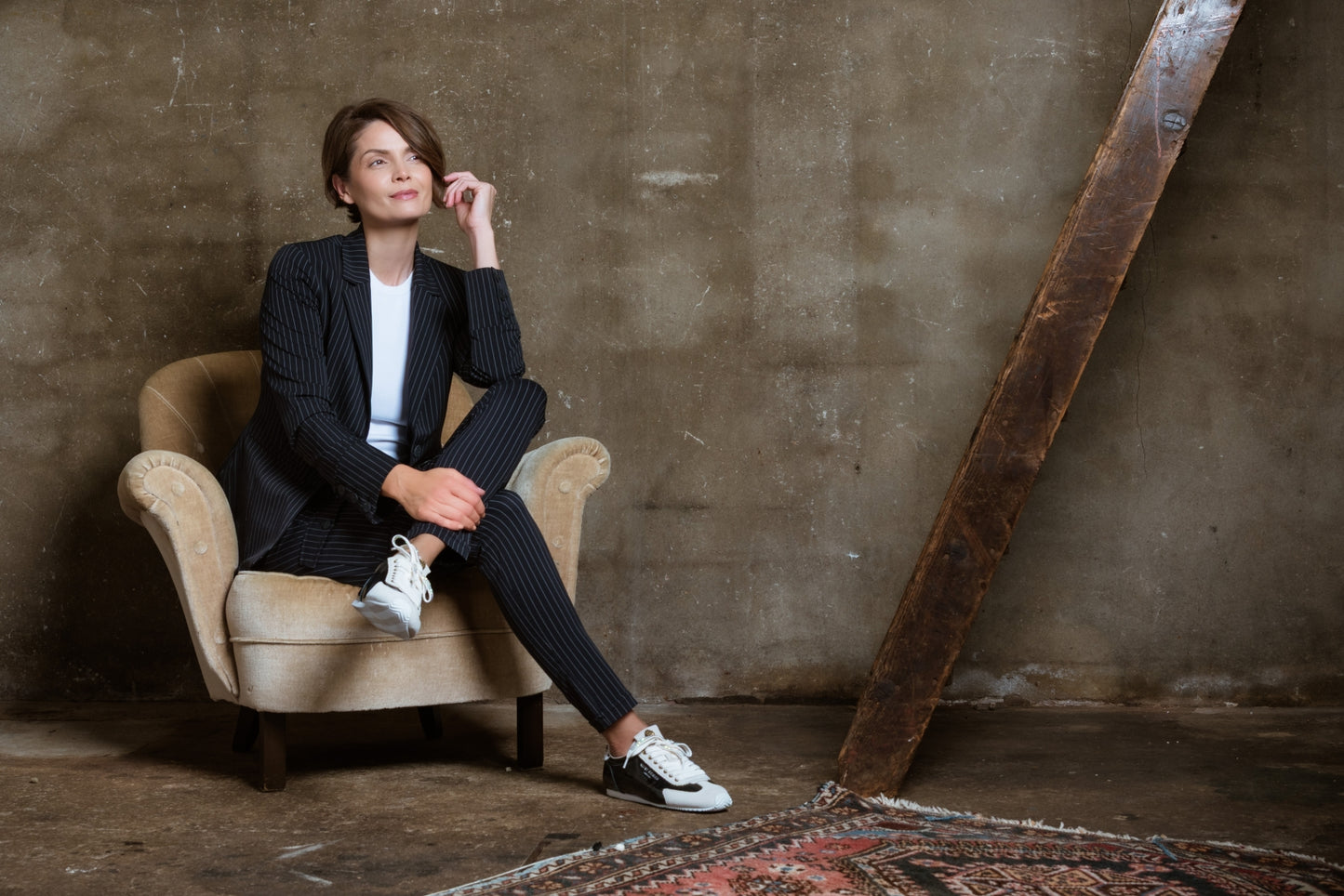 Karin | Pinstripe Black