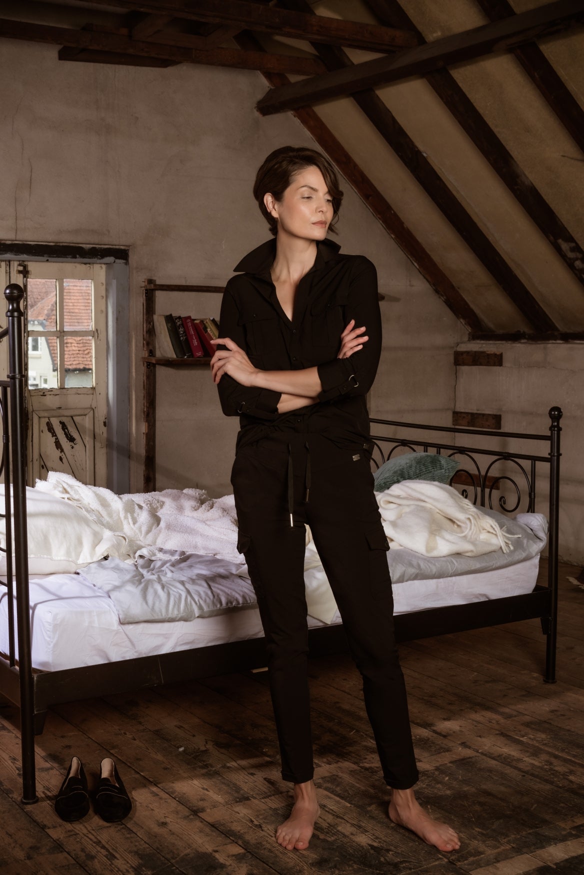 Gwen O Basic Travel | Black